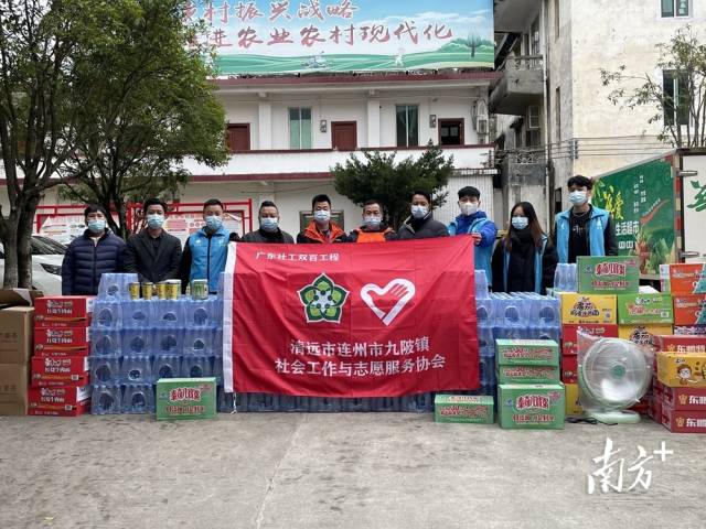 籌措物資助力困難群眾暖度寒冬。