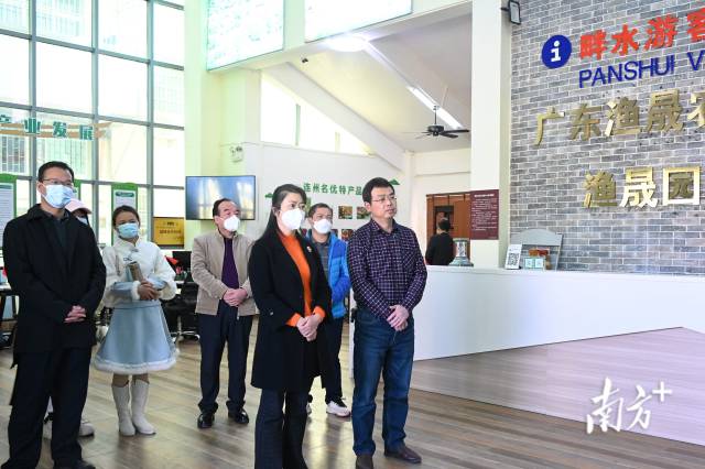 參觀畔水漁晟園。張曉欣 攝