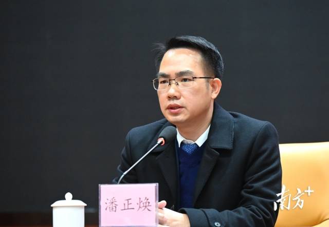 連州市委書記潘正煥就落實好今年工作目標(biāo)任務(wù)進(jìn)行部署。黃津 攝